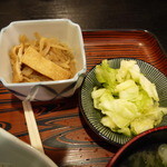 味さと - 小鉢と漬け物