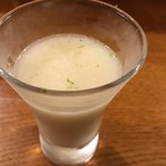 肉料理かなえ - 冷たいテールスープ山芋と。
            これ抜群の旨さでした。