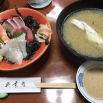 Kureba Zushi - 海鮮丼＝１０５０円 税別