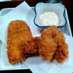ちょっとここん亭 - ミックスフライ（カキフライ×３、アジフライ×１）
