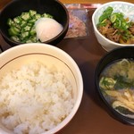 すき家 - まぜのっけごはん朝食 ミニ 310円。