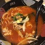 元祖トマトラーメン 三味 - 豚肉も柔らかく、セロリの風味も美味しい