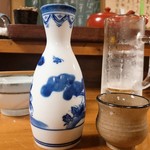 安兵衛 - 冷や酒「綾花」は徳利とお猪口で