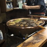 安兵衛 - 60年近く注ぎ足している銅鍋