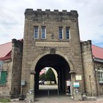 ニッカウヰスキー 余市蒸溜所 - ニッカウヰスキー余市蒸溜所の門構え