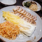 フュージョン韓食 宮 - 