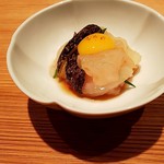 奈良屋町 青 - オコゼ、色々な部位を卵黄と絡めて