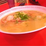 金龍ラーメン 難波千日前店 - ラーメン
                                上品でクセになる一杯！