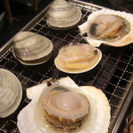 恵比寿 魚一商店 - ホタテ、ハマグリ