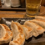 肉汁餃子のダンダダン - うわさの餃子