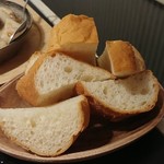 LOHAS KITCHEN - アヒージョ付け合わせのパン