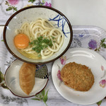 Kompira Udon - ●しょうゆ（小）（冷）¥150税込
      ●生たまご¥60税込
      ●コロッケ¥110税込
      ●いなり寿司¥90税込