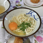 Kompira Udon - ●しょうゆ（小）（冷）¥150税込
      ●生たまご¥60税込