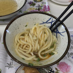 Kompira Udon - ●しょうゆ（小）（冷）¥150税込
      ●生たまご¥60税込