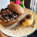 ICON - アマゾンズバーガー¥1950