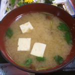 くぼや - 豆腐となめこのお味噌汁