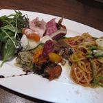 アルチェントロ - パスタランチ　自家製パンチェッタとアスパラ