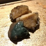 SUSHI TOKYO TEN、 - 煮アワビ（「昼のおまかせ」3500円）
