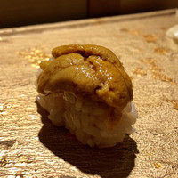 SUSHI TOKYO TEN、 新宿店 - 三陸のムラサキウニ（「昼のおまかせ」3500円）