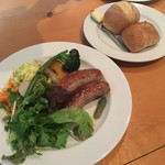 cafe restaurant NILS - 岩手豚のフランクソーセージ パン付