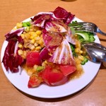 東京ベリーニカフェ - サラダバーのサラダ。