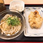 いきいきうどん - 冷かけうどん・鶏天・じゃこおろし(550円)