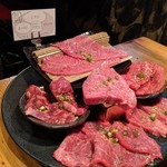 神田焼肉 俺の肉 - 