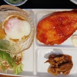 Maru Hachi - メインは鶏のささみのチリソース？
                        牛蒡と蓮根と、多分、鶏肉？の煮込みのあんかけも、秀逸。