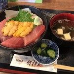 Maguroyamyoujimmaru - ウニトロ丼