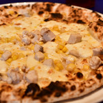 TRATTORIA Italia - 【ピッツァセット】カジキマグロ、オレガノ、とうもろこしのピッツァ：オレガノいたかな…？