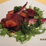 スタジオーネ フルッティフィカーレ - 牛ランプ肉に赤ワインと黄桃のソース