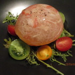 スタジオーネ フルッティフィカーレ - ズワイガニのゼリーよせに黄桃