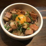 麺屋玉ぐすく - 炙り肉の玉子かけごはん(現在提供なし)