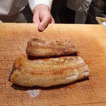 初音鮨 - 浜名湖産の1キロアップの天然鰻