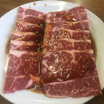 焼肉 三平食堂 - 牛カルビ