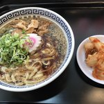 製麺屋慶史 麺ショップ 西月隈 - セルフコーナーからキムチを・・
