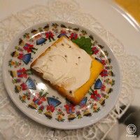 オーベルジュはまだ - まずはクラッカー＆クリームチーズ