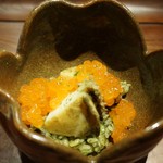 富小路 やま岸 - 先付け、鮑の肝ソースで炊いた『煮えばな』
                                鮑の身の弾力、アルデンテなお米の食感。
                                楽しすぎるし、美味しいし、香りも最高！