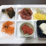 TKPカフェ&バンケット - 朝食ビュッフェ１２００円。ねぎとろ、かまぼこなど。途中で、ねぎとろを発見しました（╹◡╹）。残念ながら質はかなり。。。小分けされた明太子は、高級な感じがします（笑）