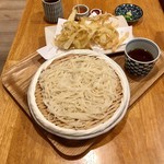 比内地鶏と秋田ご飯 ヒナとハチ - 