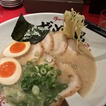 Ramen Zundou Ya - チャーシューメン
                        細麺､硬め､背脂普通､味玉トッピング