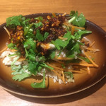 アロハテーブル - パクチーと鶏肉サラダ