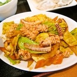 華雲居 - イカのピリ辛炒め