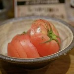 Honetsuki Dori Karaage Yakitori Gaburi Chikin - 冷やしトマト