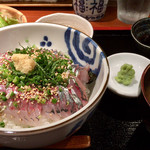 めしの助 - 鯵のたたき丼(ネタのみ大)