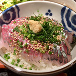 めしの助 - 鯵のたたき丼(ネタのみ大)