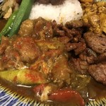 大衆中遊華食堂 八戒 - 鶏のハラミカリィ、生ラムクミン炒めカリィ