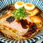 らぁ麺 おかむら - 贅沢おかぶらっく。トリュフとポルチーニの贅沢なフレーバー。