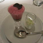 レフェルヴェソンス - アミューズです。ビーツの自然な甘みがいいですね。