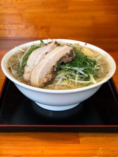 Ramen Yommarugo - 山らーめん塩